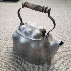 Vintage Wagner Ware Sidney Ohio Grand Prize Tea Kettle #7